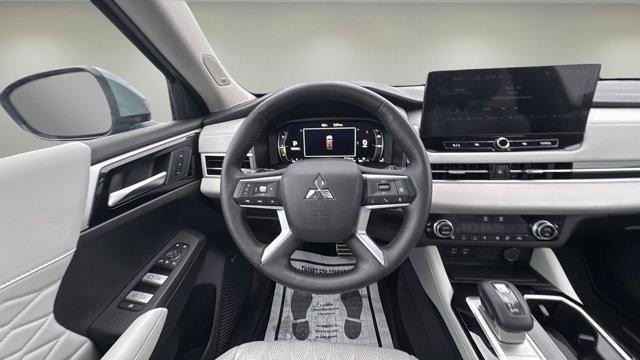 used 2025 Mitsubishi Outlander car, priced at $33,650