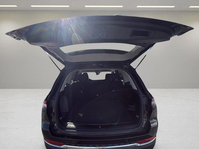 used 2023 Jeep Grand Cherokee car, priced at $24,975