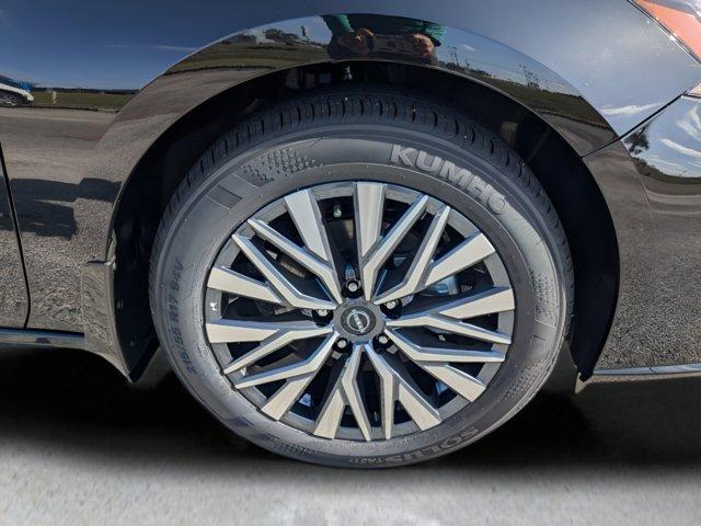 new 2025 Nissan Altima car, priced at $29,375