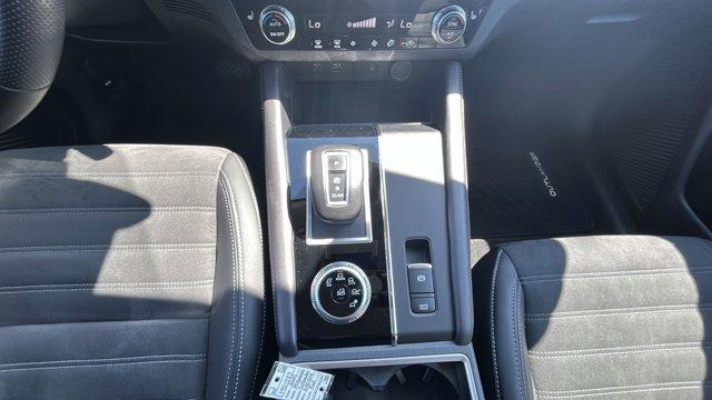 used 2024 Mitsubishi Outlander car, priced at $26,987