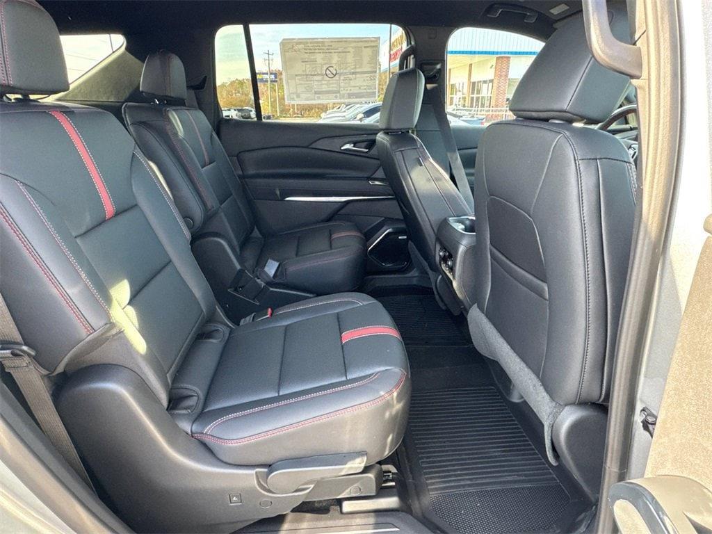 new 2026 Chevrolet Traverse car, priced at $51,720