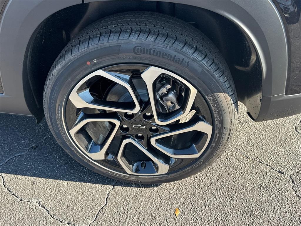 new 2026 Chevrolet Trax car, priced at $27,885