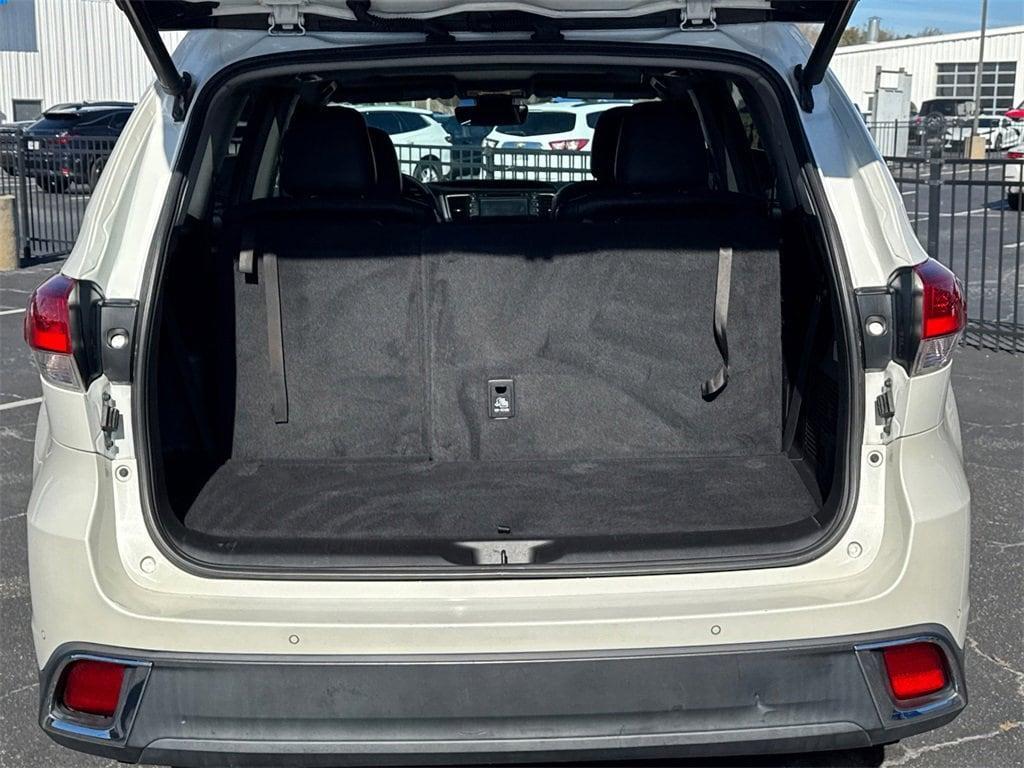 used 2018 Toyota Highlander car, priced at $20,884