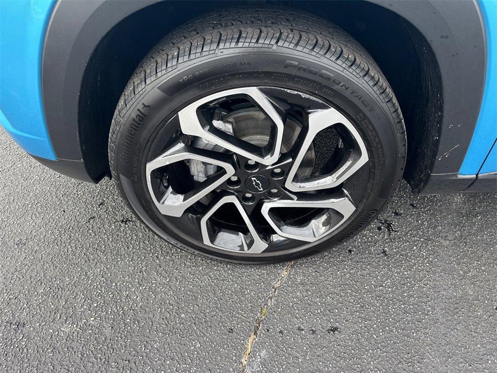 used 2025 Chevrolet Trax car, priced at $23,354