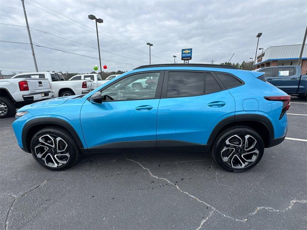 used 2025 Chevrolet Trax car, priced at $23,354