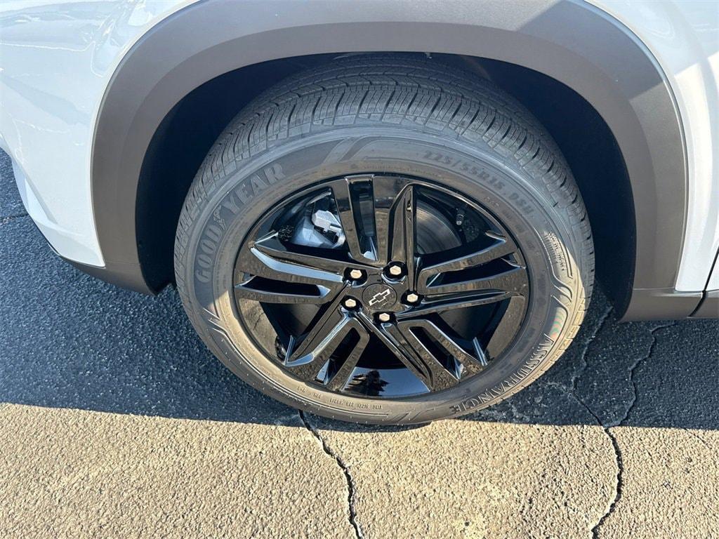 new 2026 Chevrolet Trax car, priced at $27,885