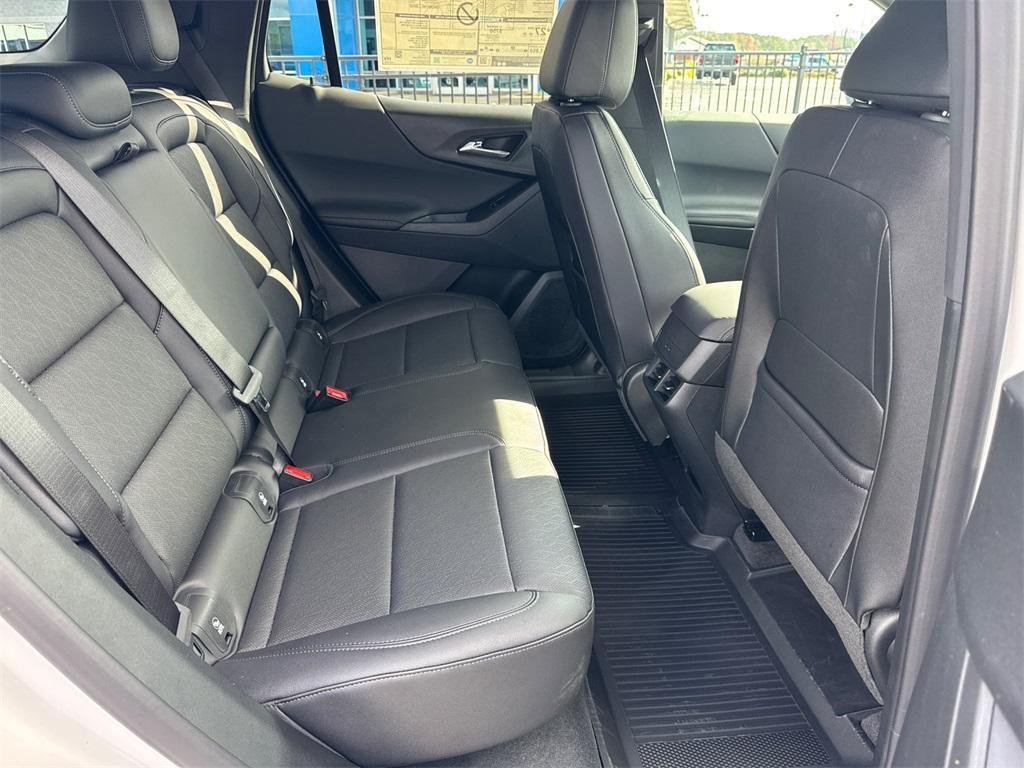 new 2026 Chevrolet Equinox car, priced at $27,815