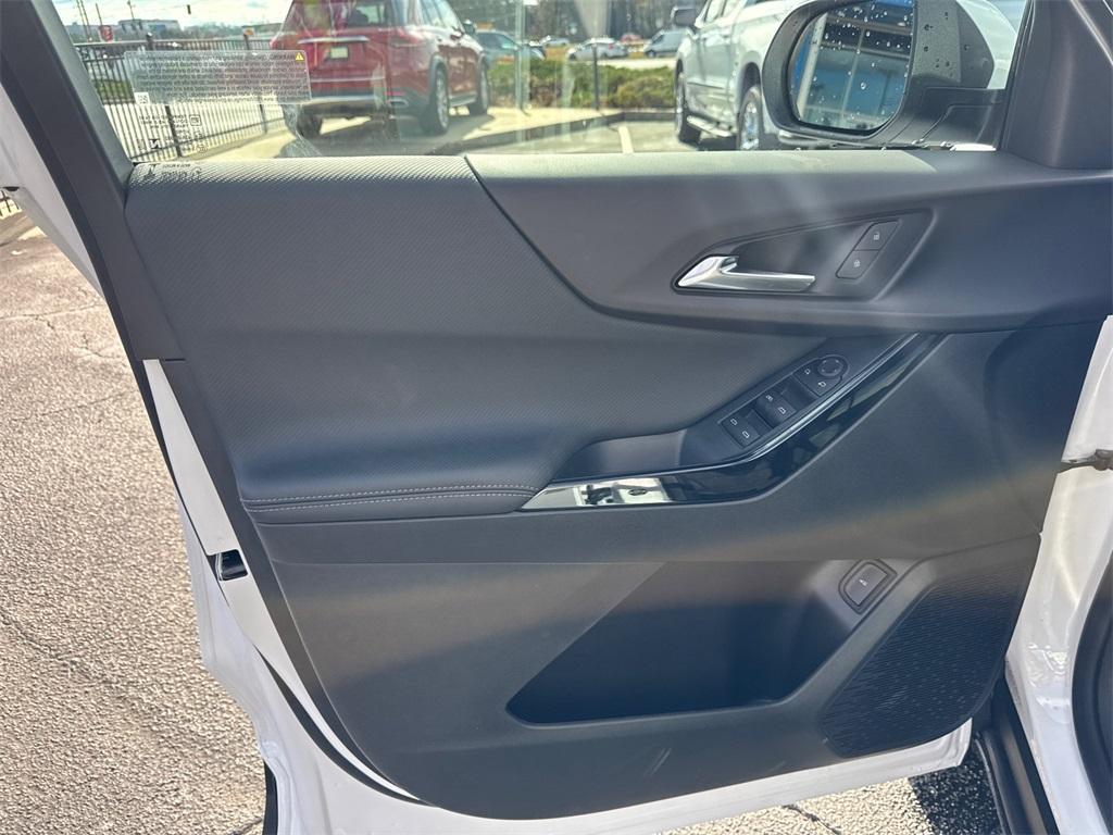 new 2026 Chevrolet Equinox car, priced at $27,815