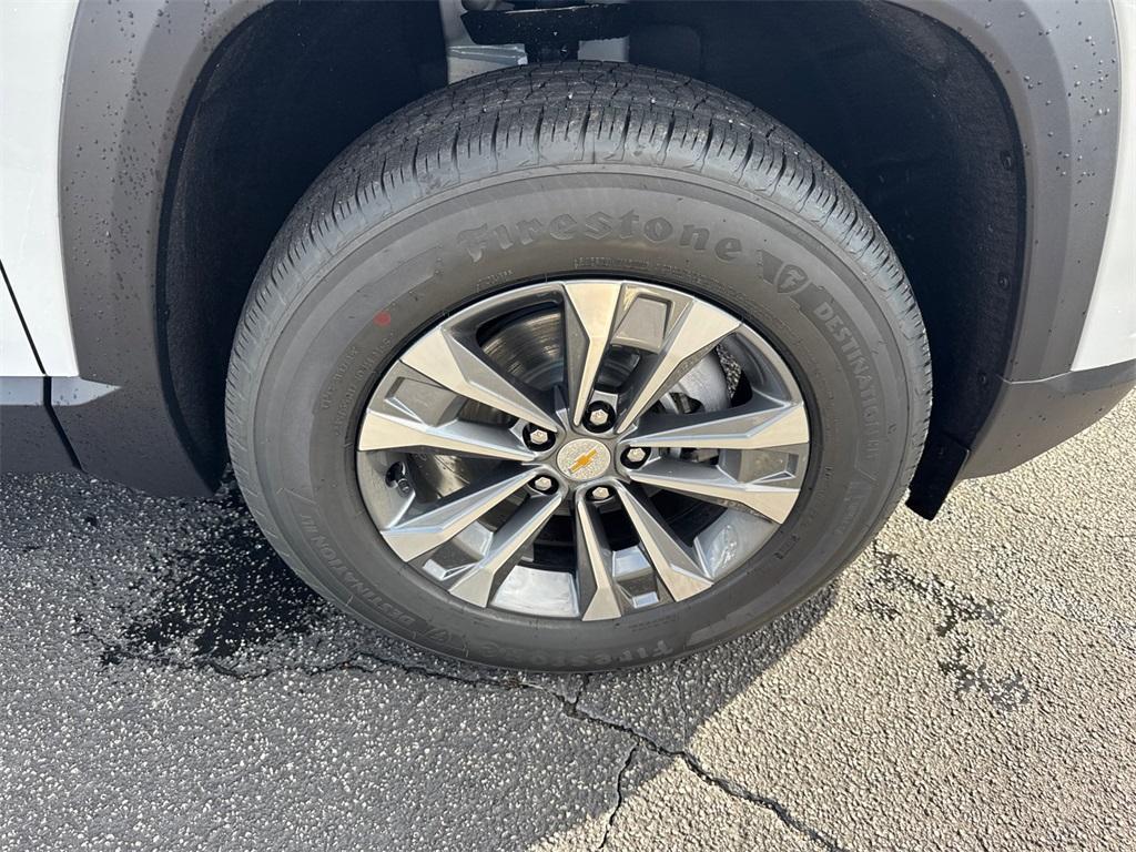 new 2026 Chevrolet Equinox car, priced at $27,815