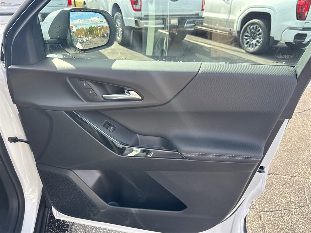 new 2026 Chevrolet Equinox car, priced at $27,815