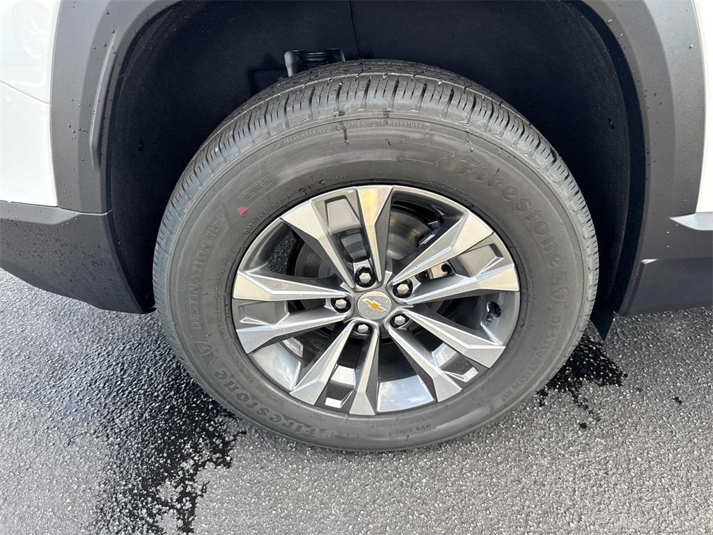 new 2026 Chevrolet Equinox car, priced at $27,815