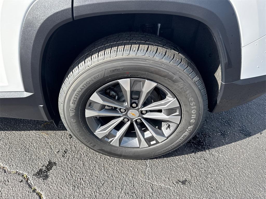 new 2026 Chevrolet Equinox car, priced at $27,815