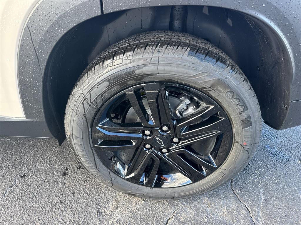 new 2026 Chevrolet Trax car, priced at $27,885