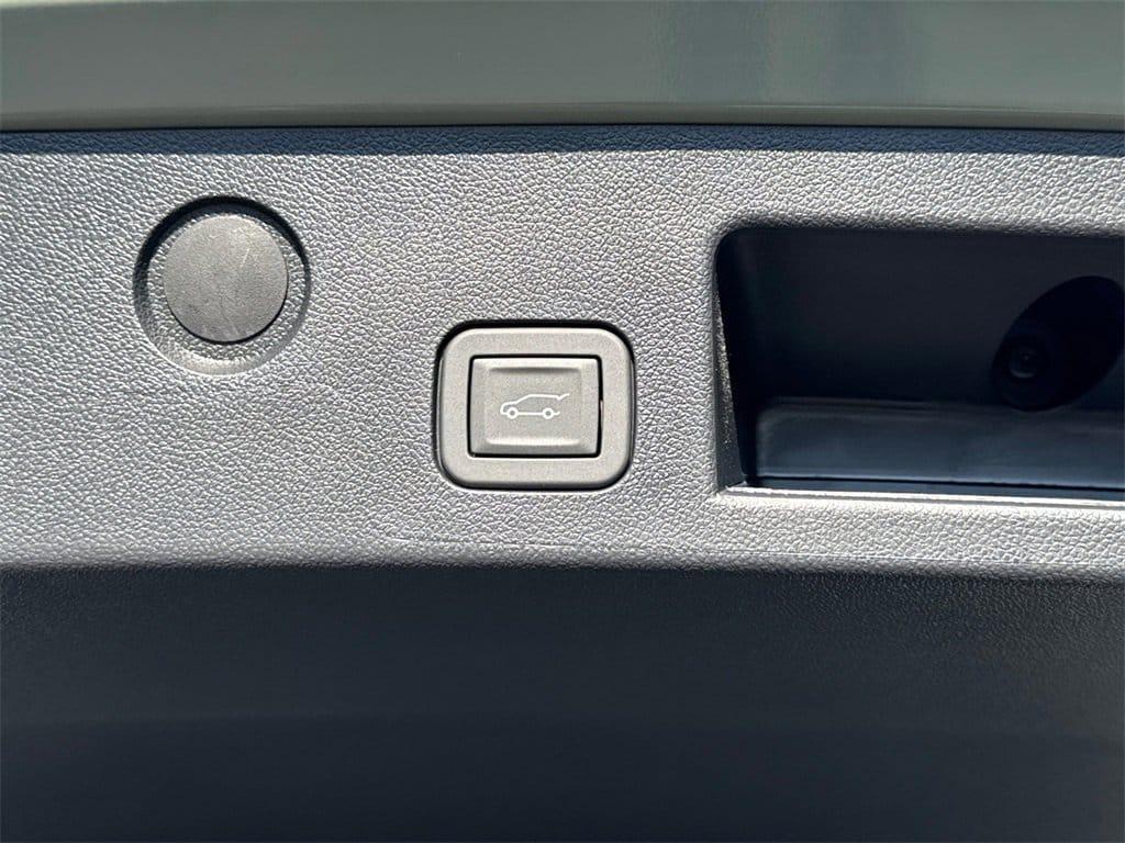 new 2026 Chevrolet Equinox car, priced at $36,415