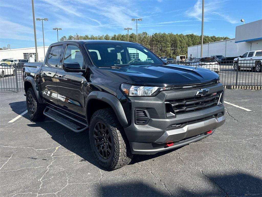 used 2024 Chevrolet Colorado car, priced at $31,984