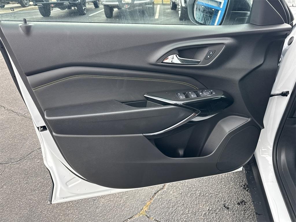 new 2026 Chevrolet Trax car, priced at $27,885