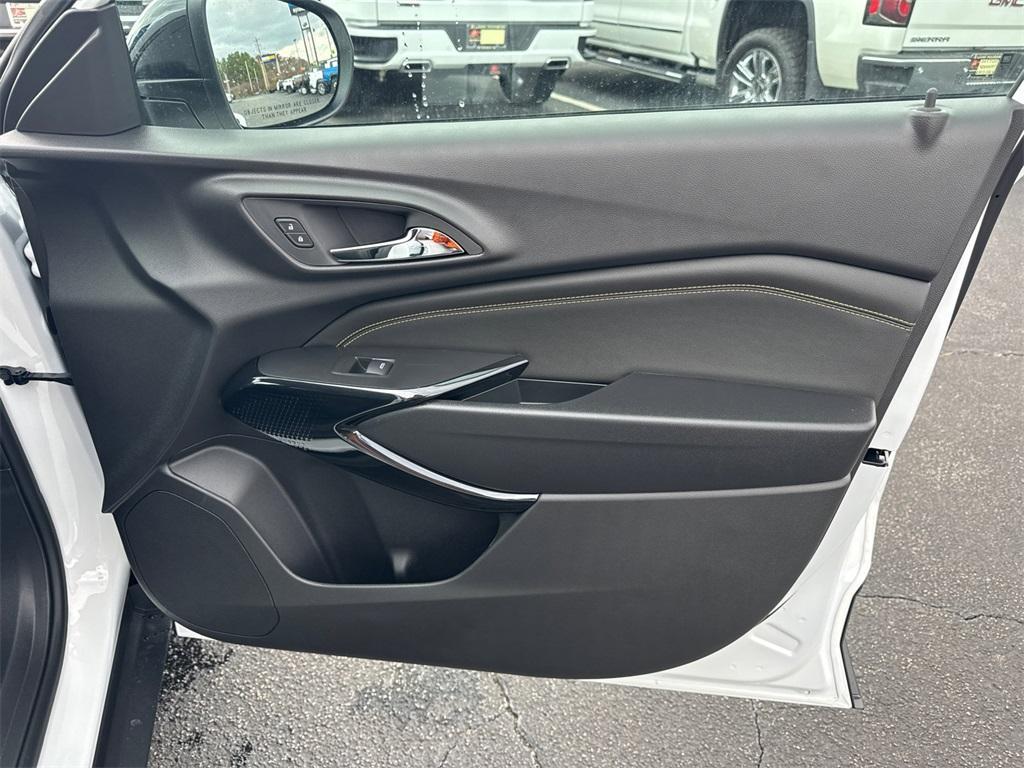 new 2026 Chevrolet Trax car, priced at $27,885