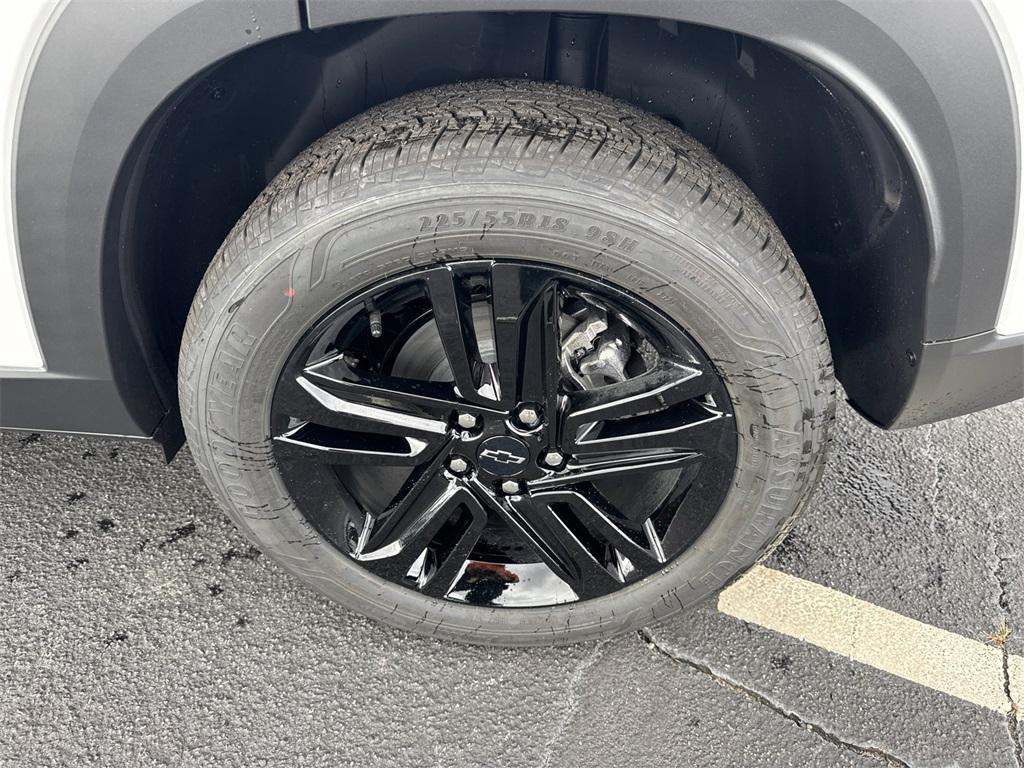 new 2026 Chevrolet Trax car, priced at $27,885