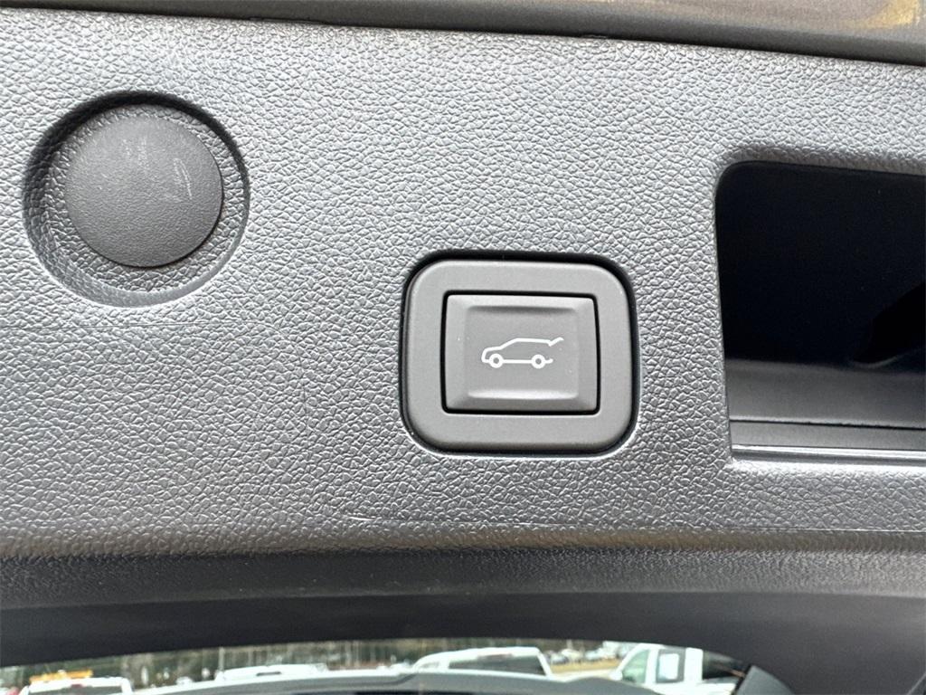 new 2026 Chevrolet Equinox car, priced at $27,490