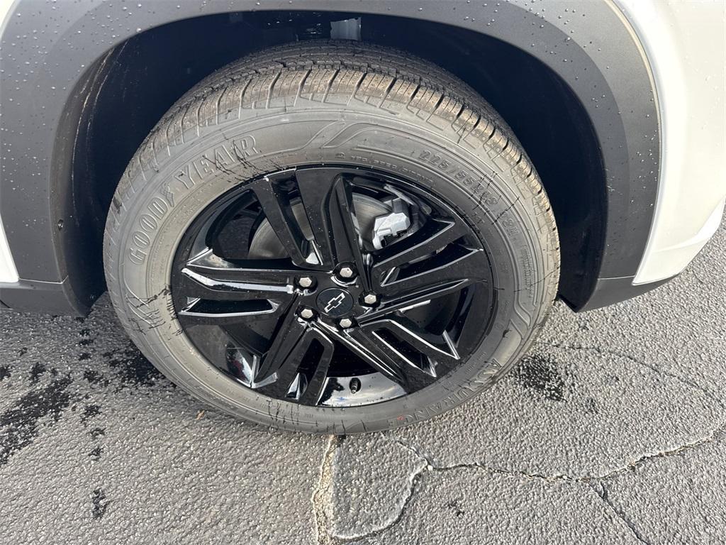 new 2026 Chevrolet Trax car, priced at $27,885