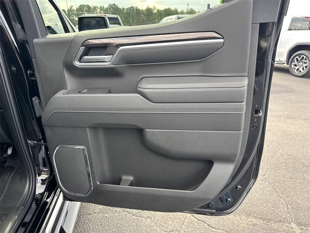 used 2025 Chevrolet Silverado 1500 car, priced at $52,514