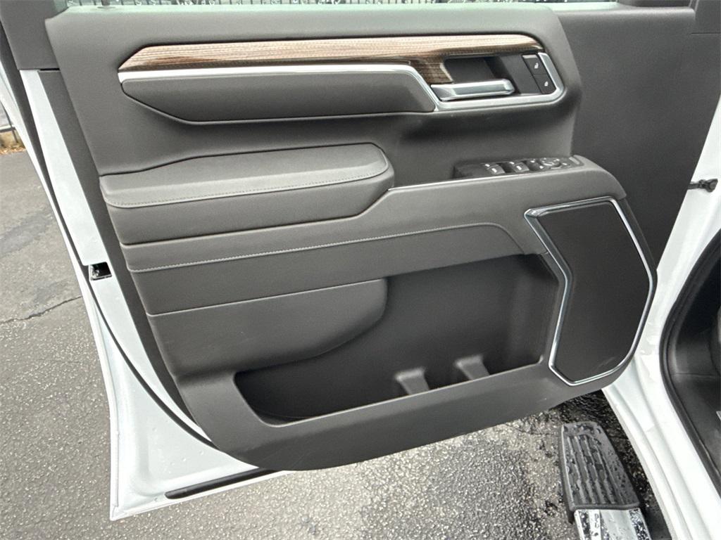 new 2026 Chevrolet Silverado 3500 car, priced at $79,400