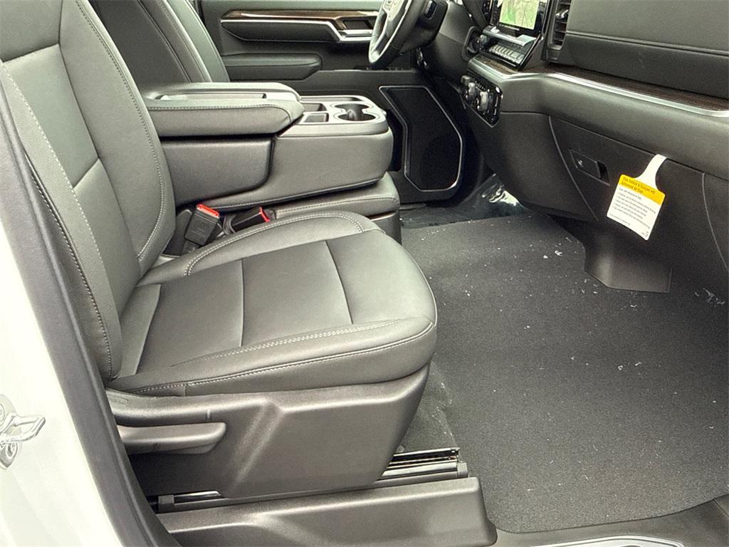 new 2026 Chevrolet Silverado 3500 car, priced at $79,400