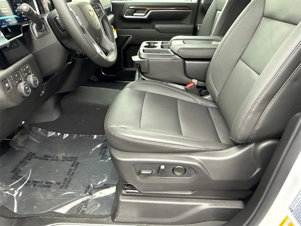 new 2026 Chevrolet Silverado 3500 car, priced at $79,400