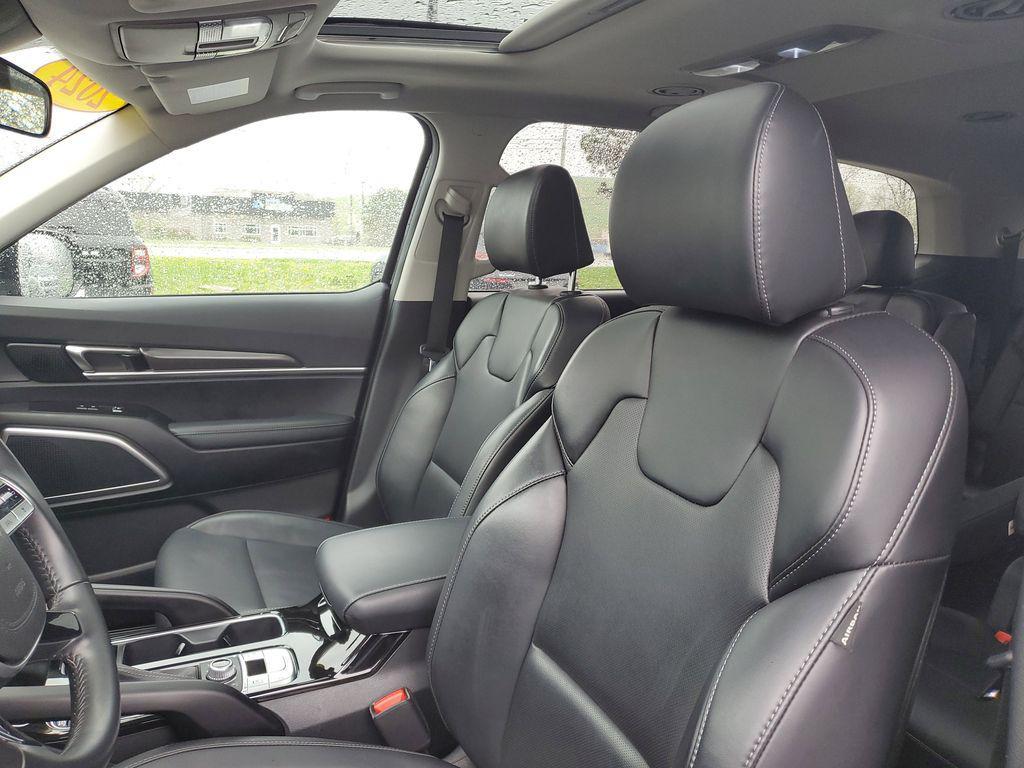 used 2024 Kia Telluride car, priced at $35,113