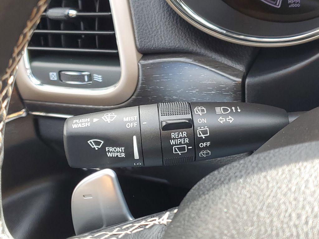 used 2017 Jeep Grand Cherokee car, priced at $11,899