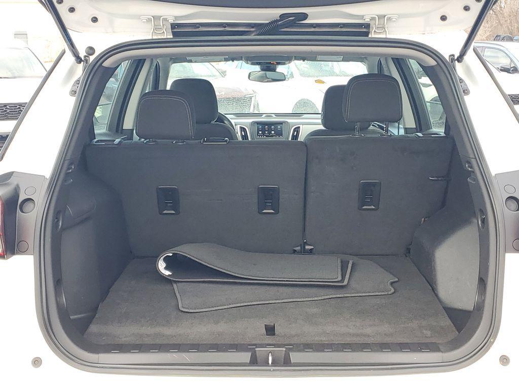 used 2023 Chevrolet Equinox car, priced at $19,999