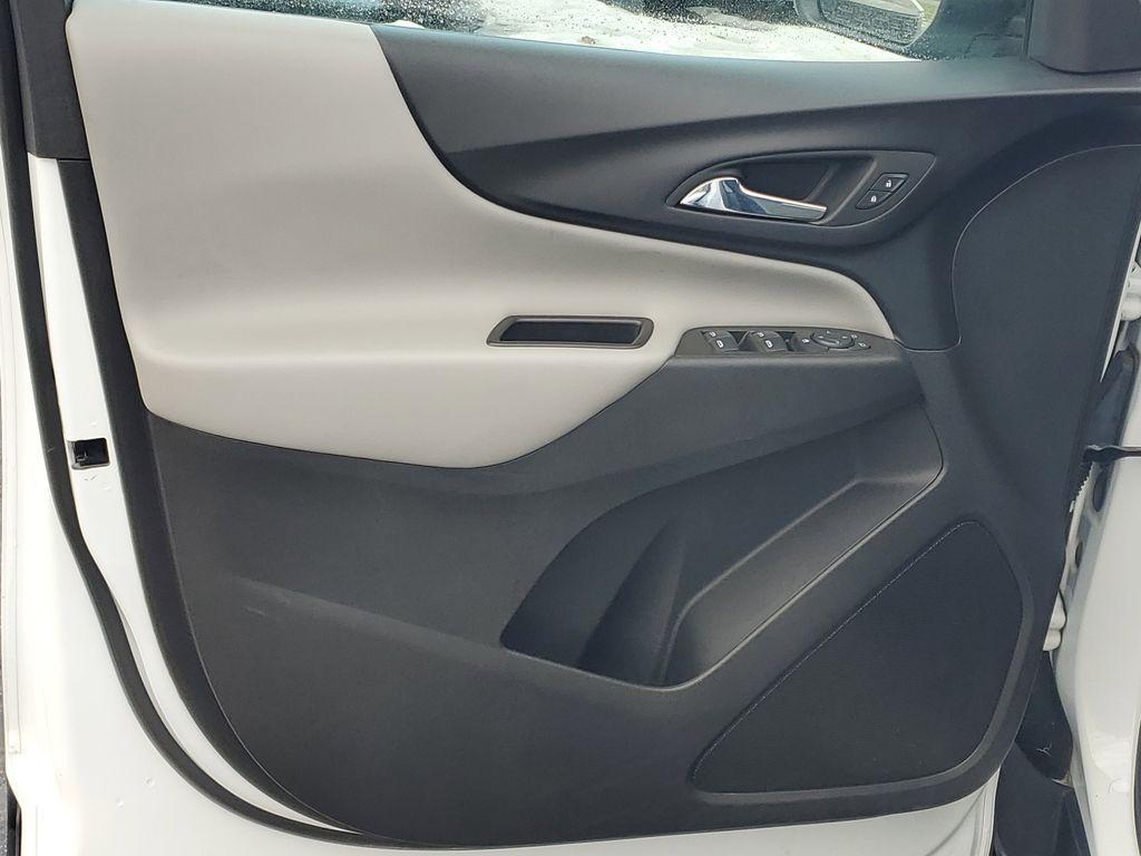 used 2023 Chevrolet Equinox car, priced at $19,999