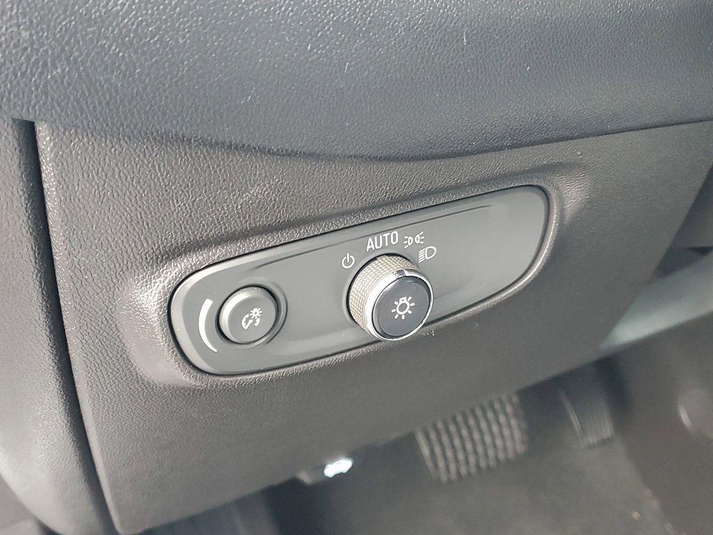 used 2023 Chevrolet Equinox car, priced at $19,999