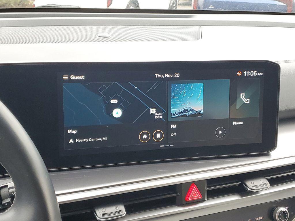 used 2025 Kia Sorento car, priced at $27,689