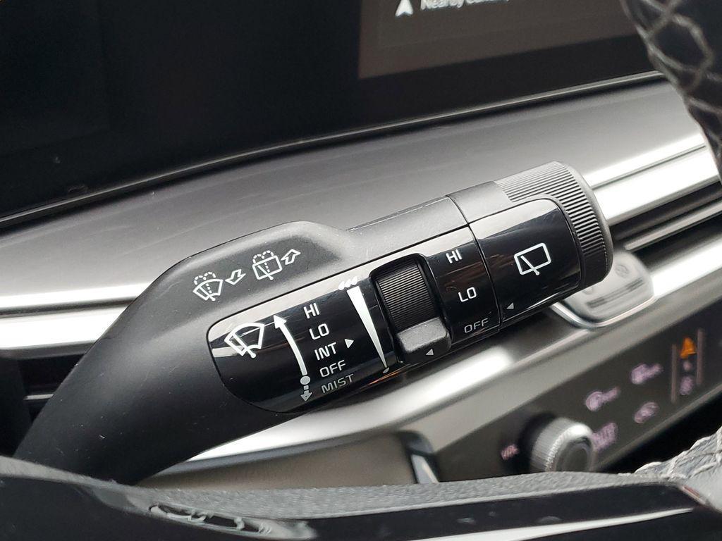 used 2025 Kia Sorento car, priced at $27,689