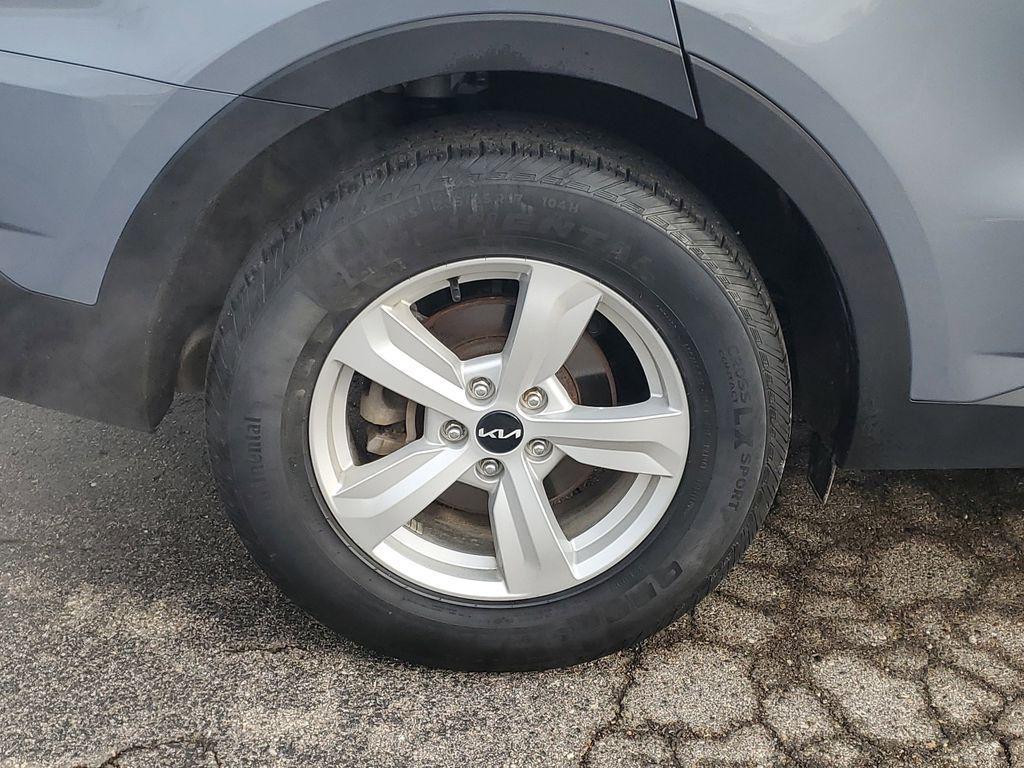 used 2023 Kia Sorento car, priced at $22,599