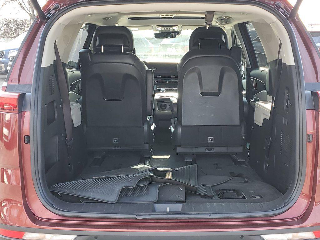 used 2022 Kia Carnival car, priced at $28,299