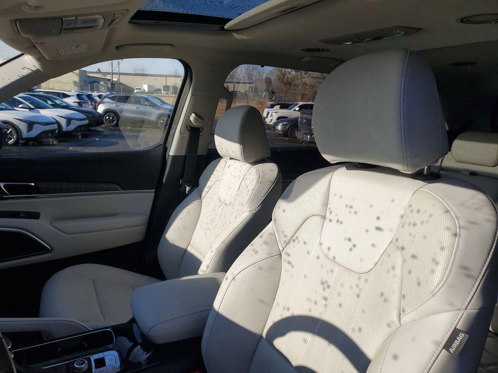 used 2023 Kia Telluride car, priced at $37,222