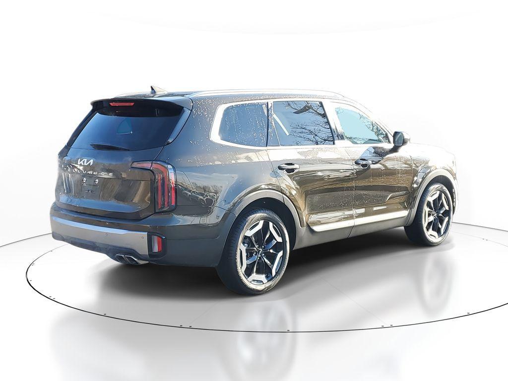 used 2023 Kia Telluride car, priced at $37,222
