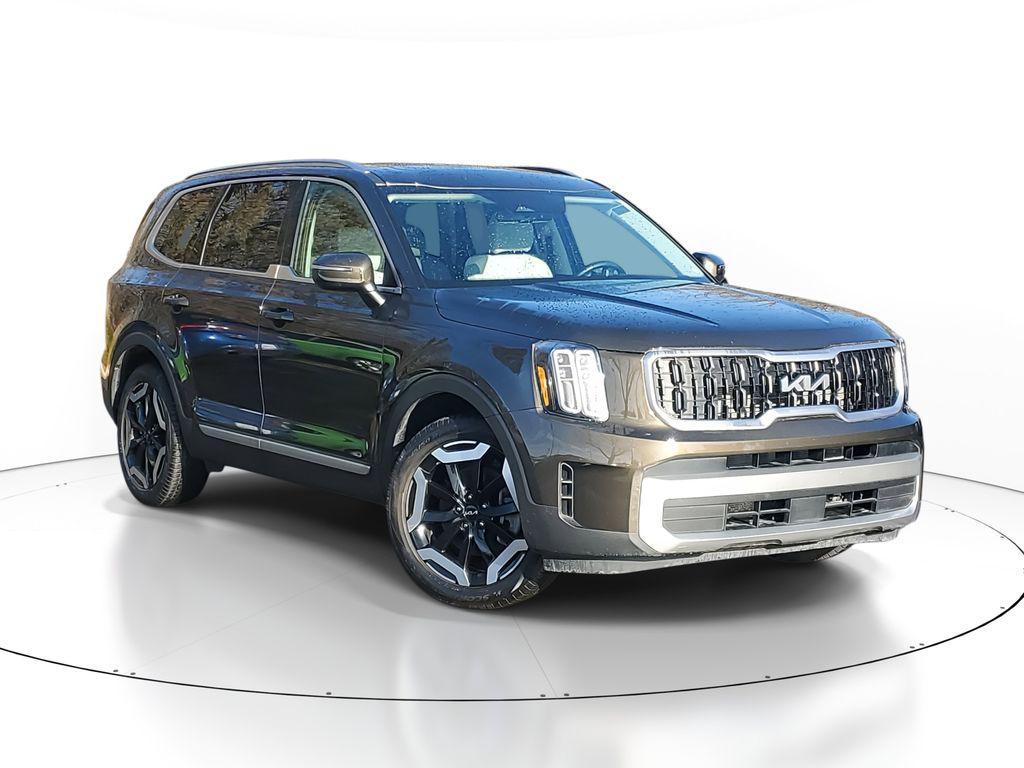 used 2023 Kia Telluride car, priced at $37,222