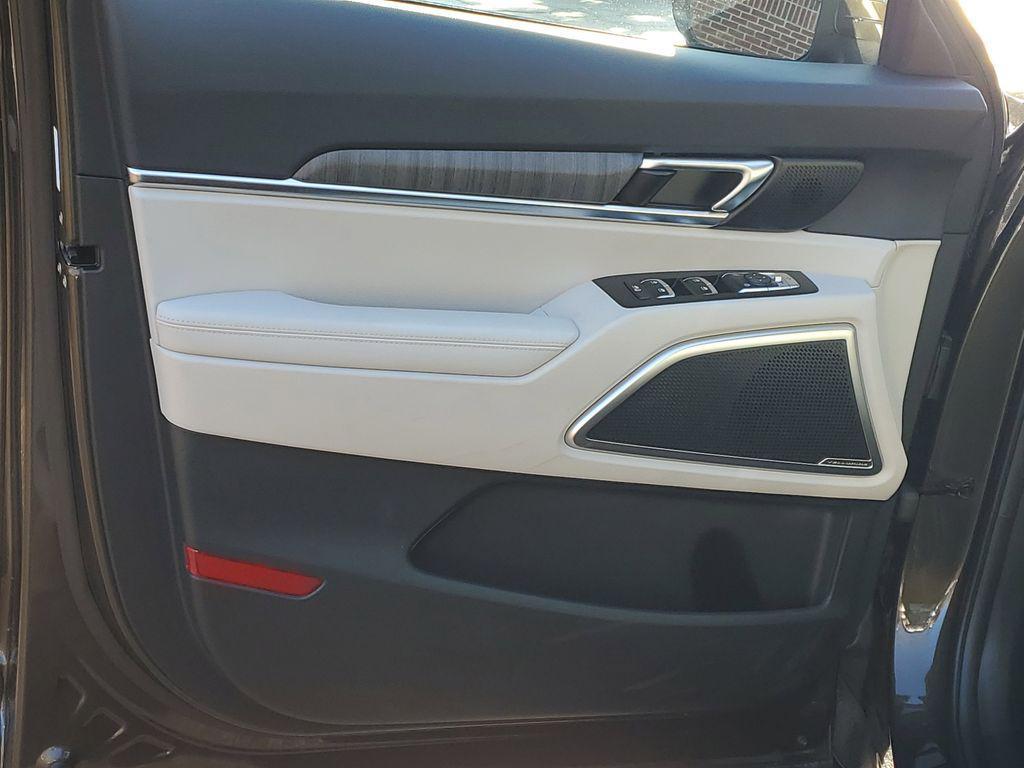 used 2023 Kia Telluride car, priced at $37,222