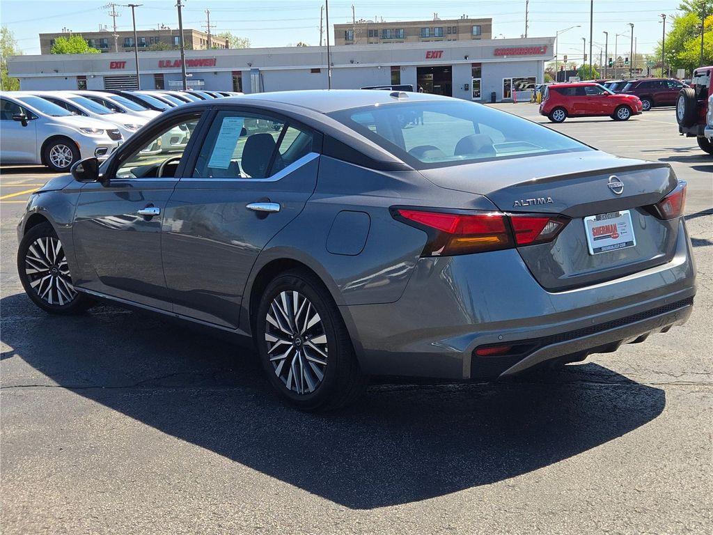 used 2025 Nissan Altima car