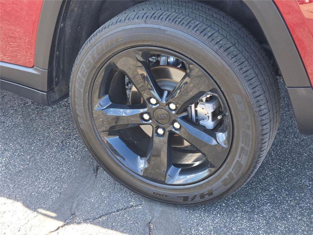 used 2025 Jeep Grand Cherokee car, priced at $37,534