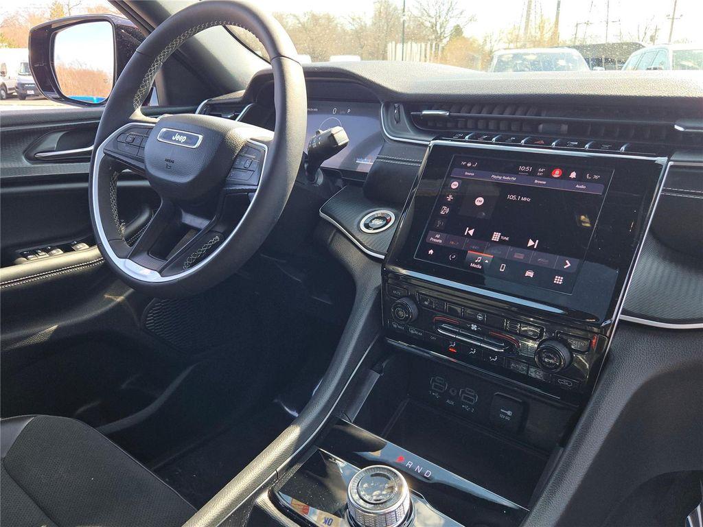 used 2025 Jeep Grand Cherokee car, priced at $37,534