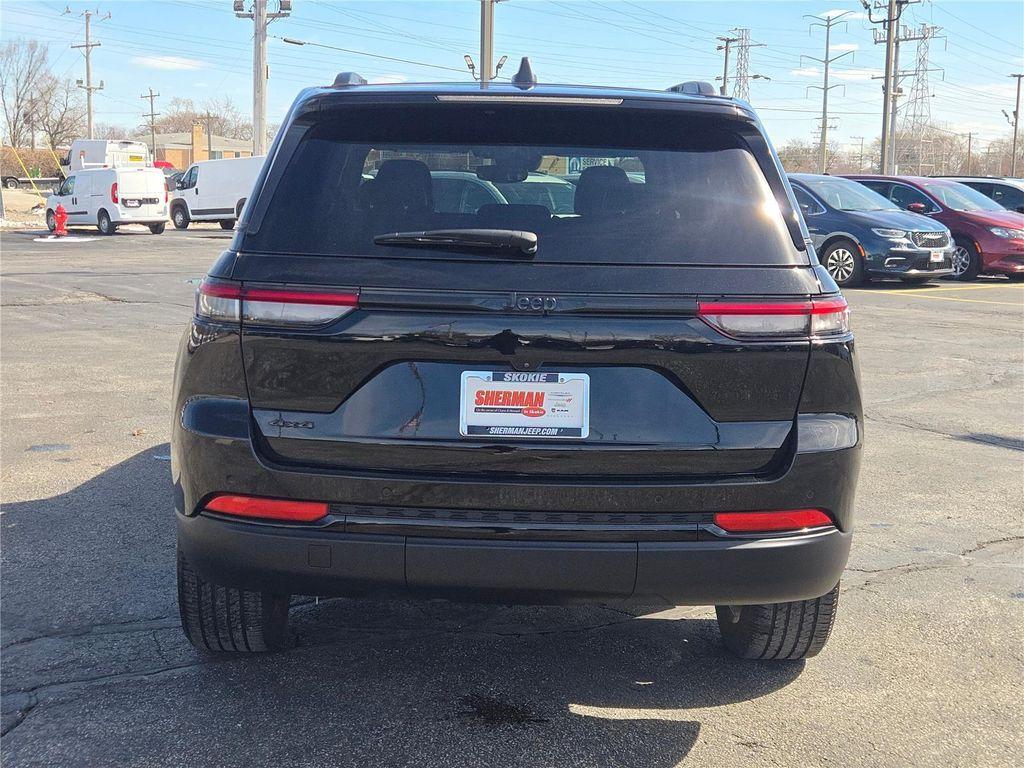 used 2024 Jeep Grand Cherokee car, priced at $32,980