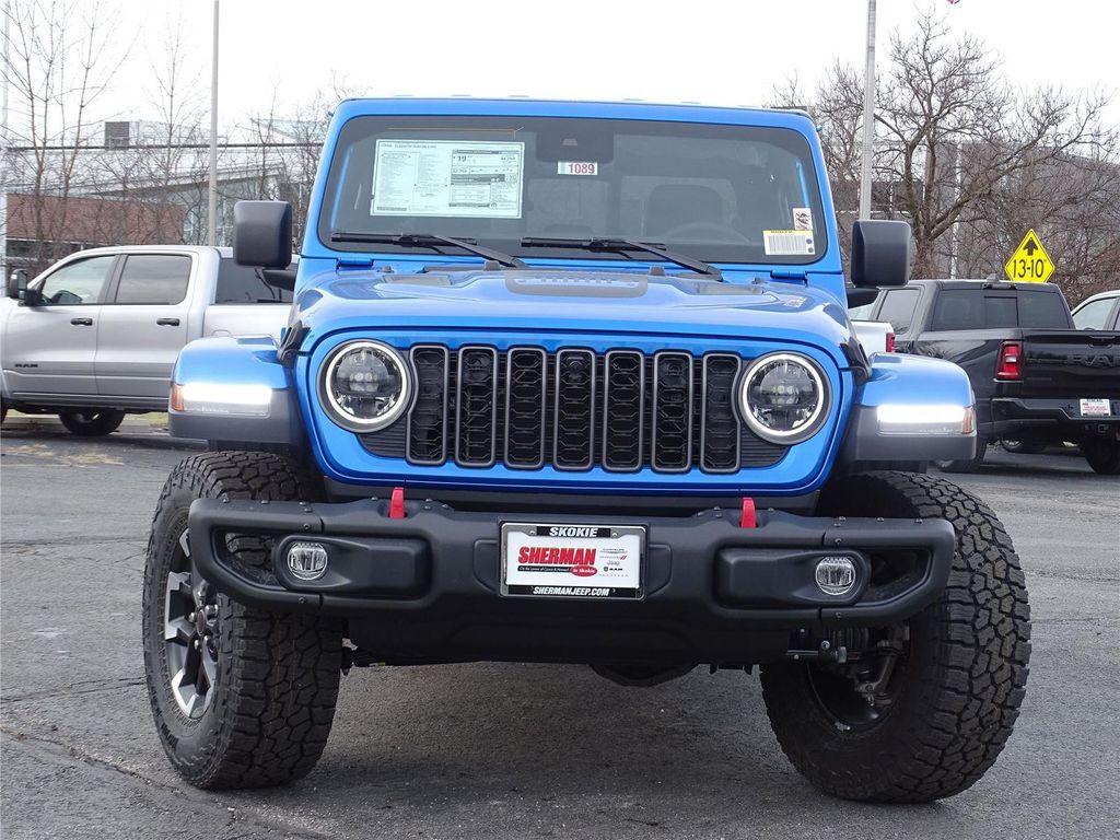 new 2025 Jeep Gladiator car, priced at $52,603