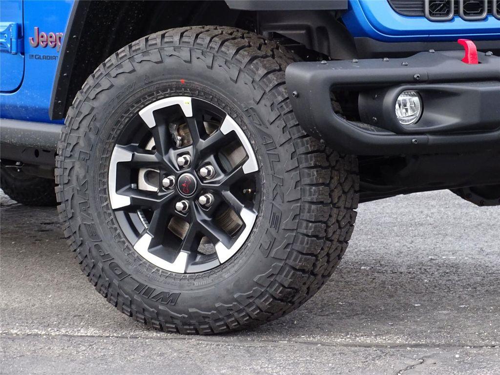 new 2025 Jeep Gladiator car, priced at $52,603