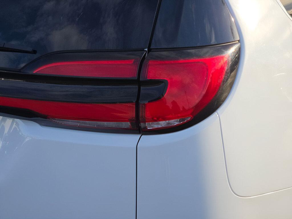 used 2023 Chrysler Pacifica car, priced at $20,900