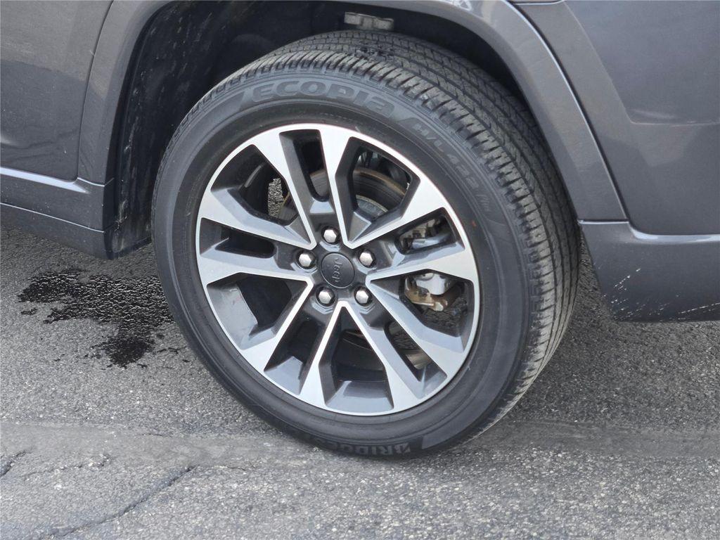 used 2022 Jeep Grand Cherokee car, priced at $37,512