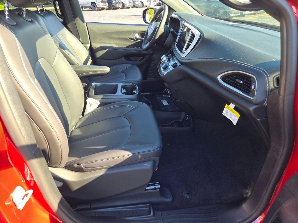 new 2026 Chrysler Pacifica car, priced at $37,735